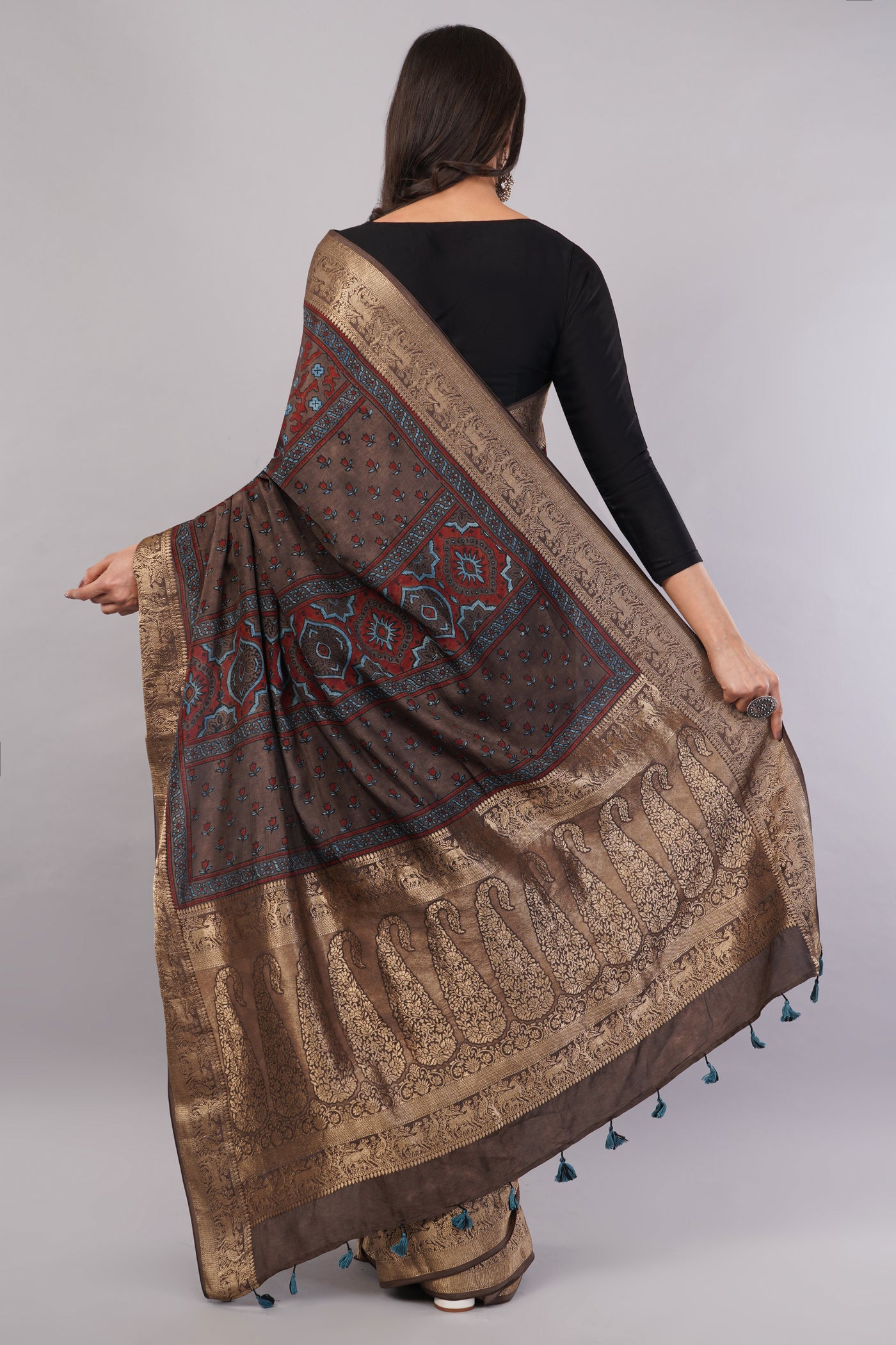 RIDHIMA:HANDBLOCK AJRAKH PREMIUM DOLA SILK SAREE WITH MEENAKARI PALLU