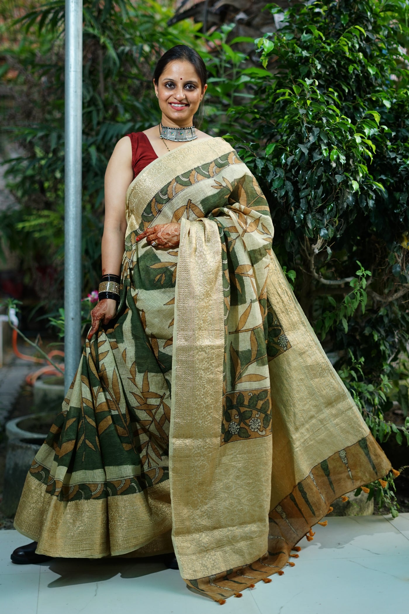 NAVJYOTI:HAND DRAWN, HAND PAINTED PURE SILK-LINEN PEN KALAMKARI SAREE with meenakari border