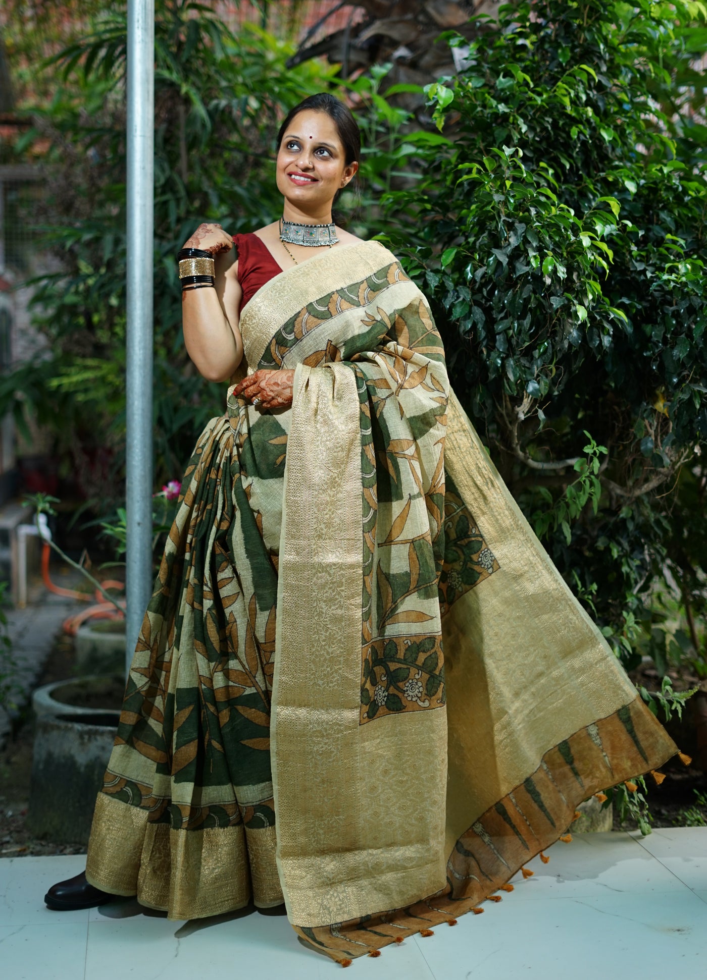 NAVJYOTI:HAND DRAWN, HAND PAINTED PURE SILK-LINEN PEN KALAMKARI SAREE with meenakari border