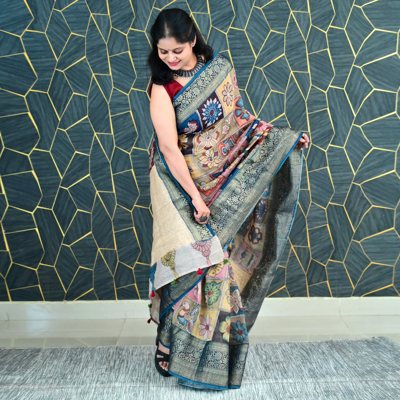 PHOOL BAGH:HAND DRAWN&HAND PAINTED PURE SILK-LINEN PEN KALAMKARI SAREE WITH MEENAKARI PALLU