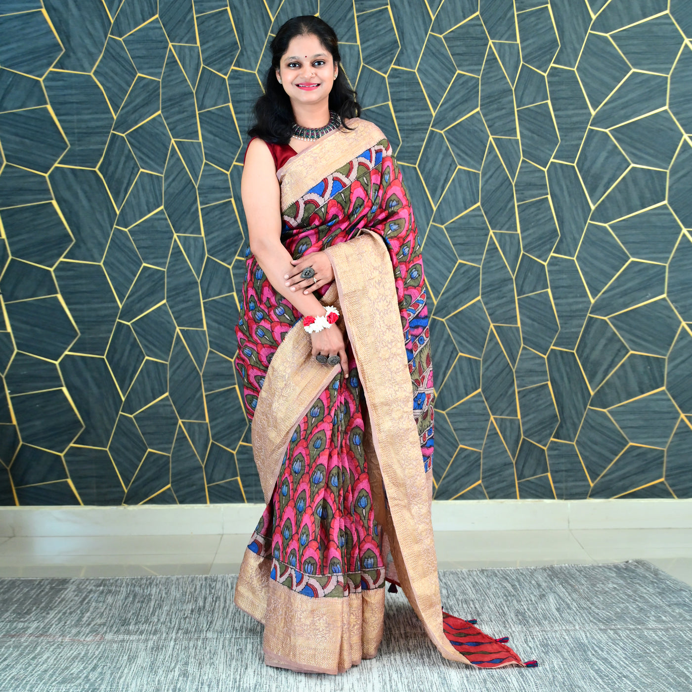 KAMAL PUSHP:HAND DRAWN&HAND PAINTED PURE SILK-LINEN PEN KALAMKARI SAREE WITH MEENAKARI PALLU