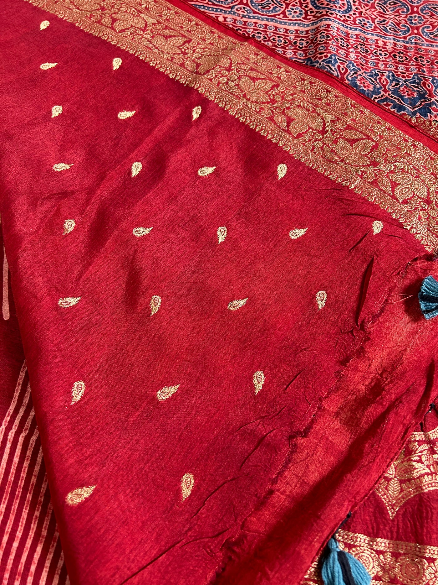 Nalini:Premium DolaSilk Meenakari Pallu Ajrakh Saree