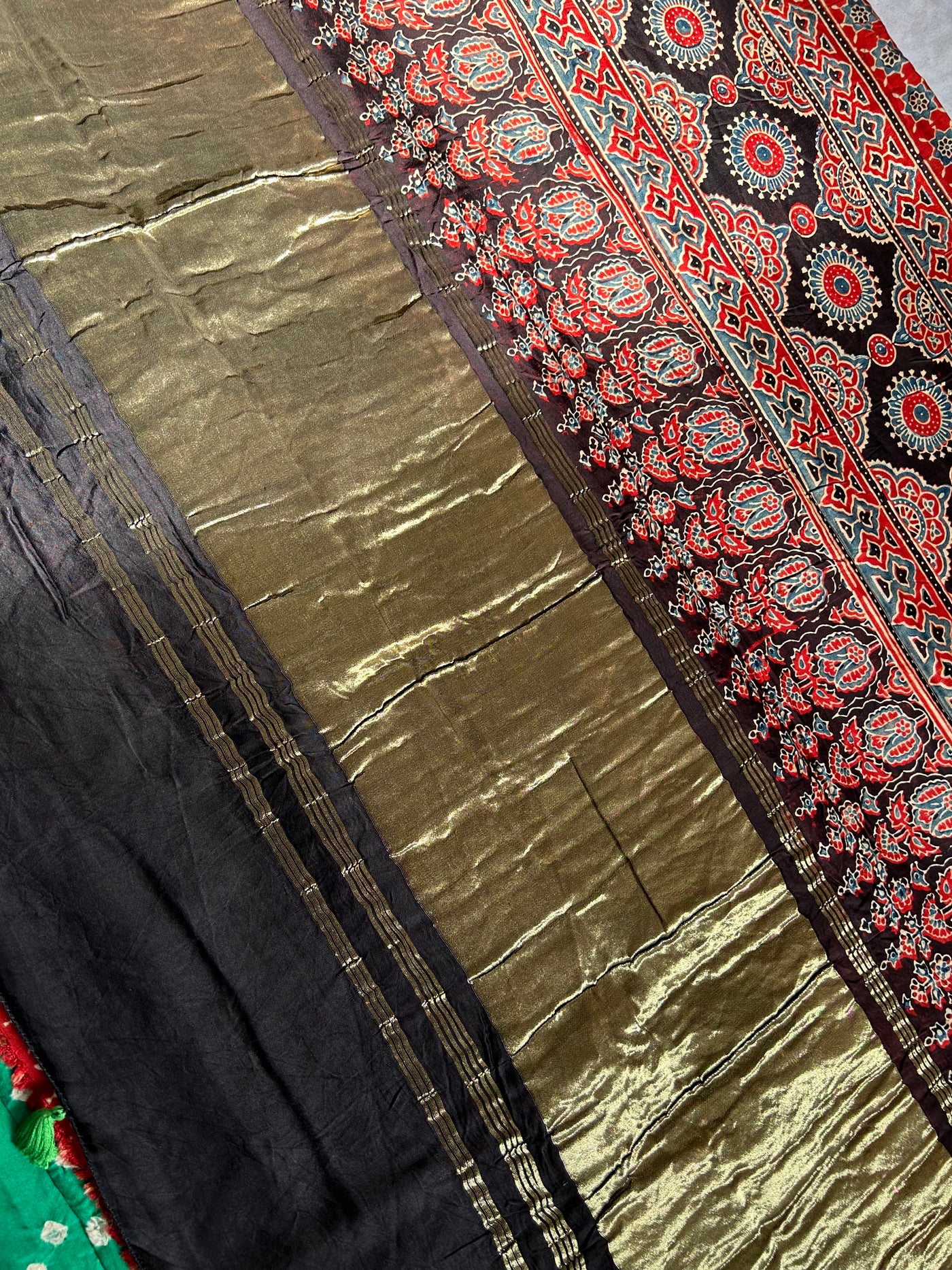 Kasturi: AJRAKH BANDHEJ TISSUE MODAL SILK SAREE