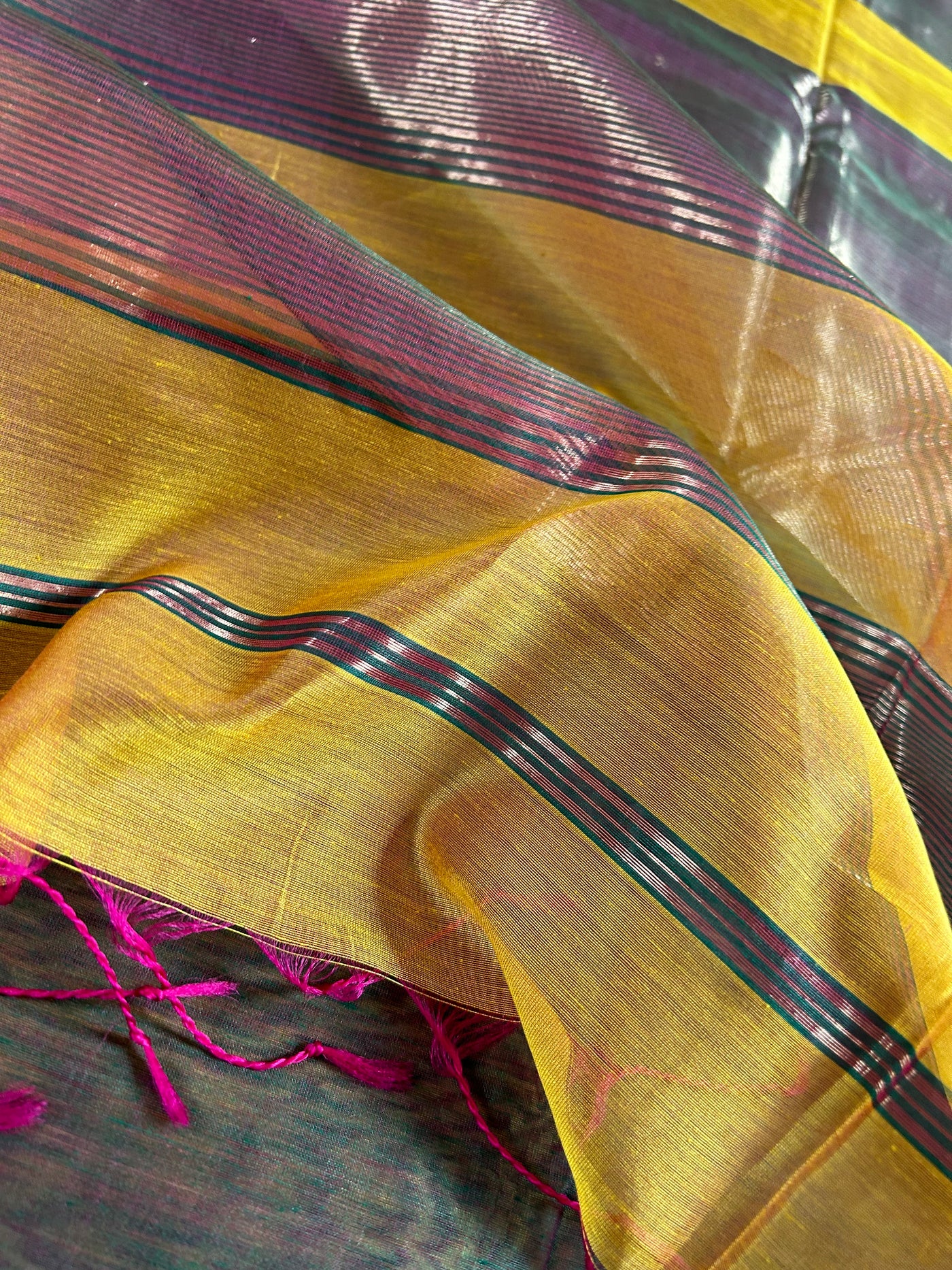 VRINDA: Handloom Silk-Cott Maheshwari Saree With Zari Border