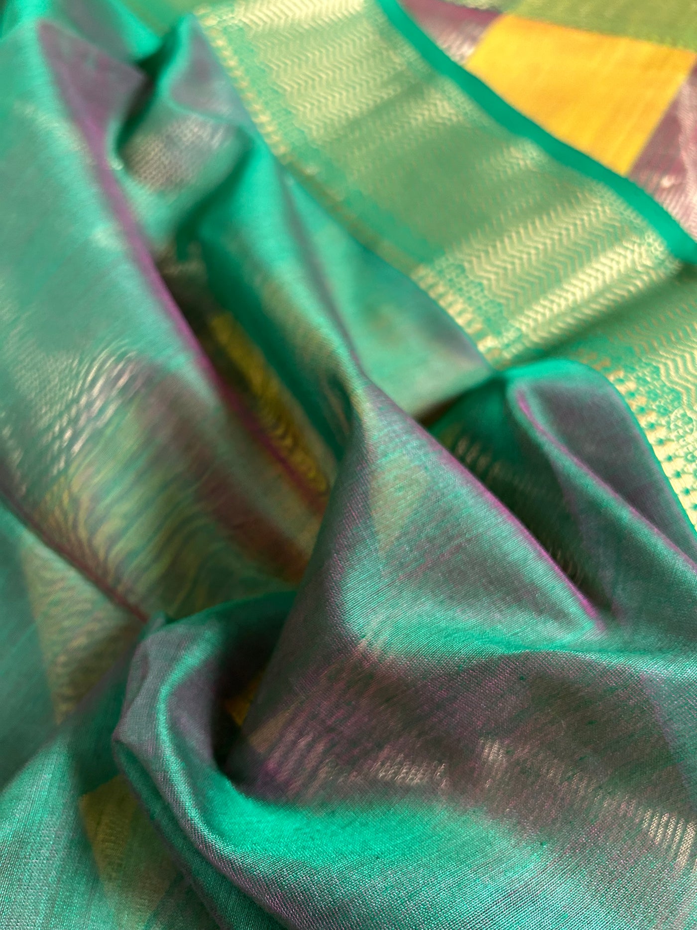 VRINDA: Handloom Silk-Cott Maheshwari Saree With Zari Border