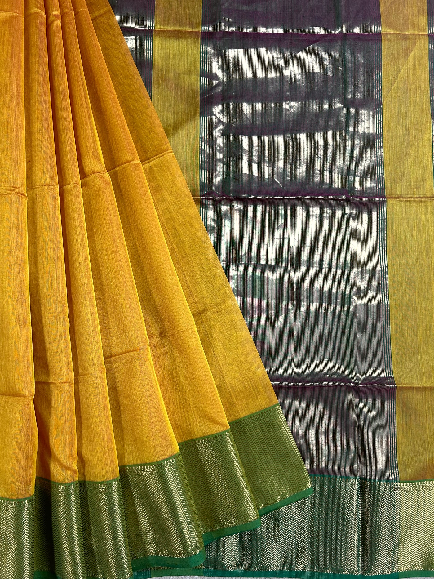 VRINDA: Handloom Silk-Cott Maheshwari Saree With Zari Border