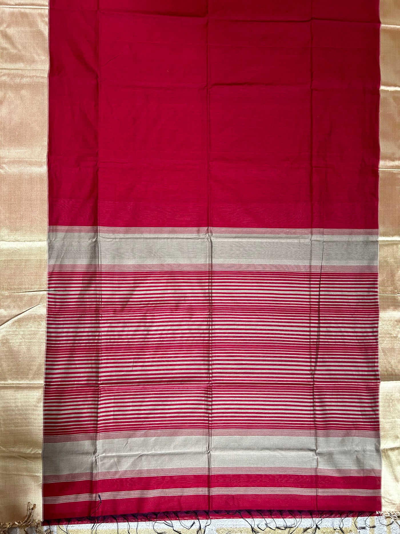 GAURI: Handloom Silk-Cott Maheshwari Saree With Zari Border