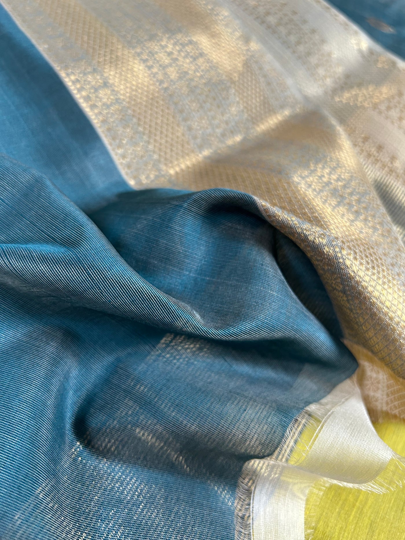 SWARA: Handloom Silk-Cott Maheshwari Saree With Zari Border