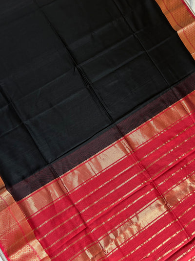 KAJAL: Handloom Silk-Cott Maheshwari Saree With Zari Border