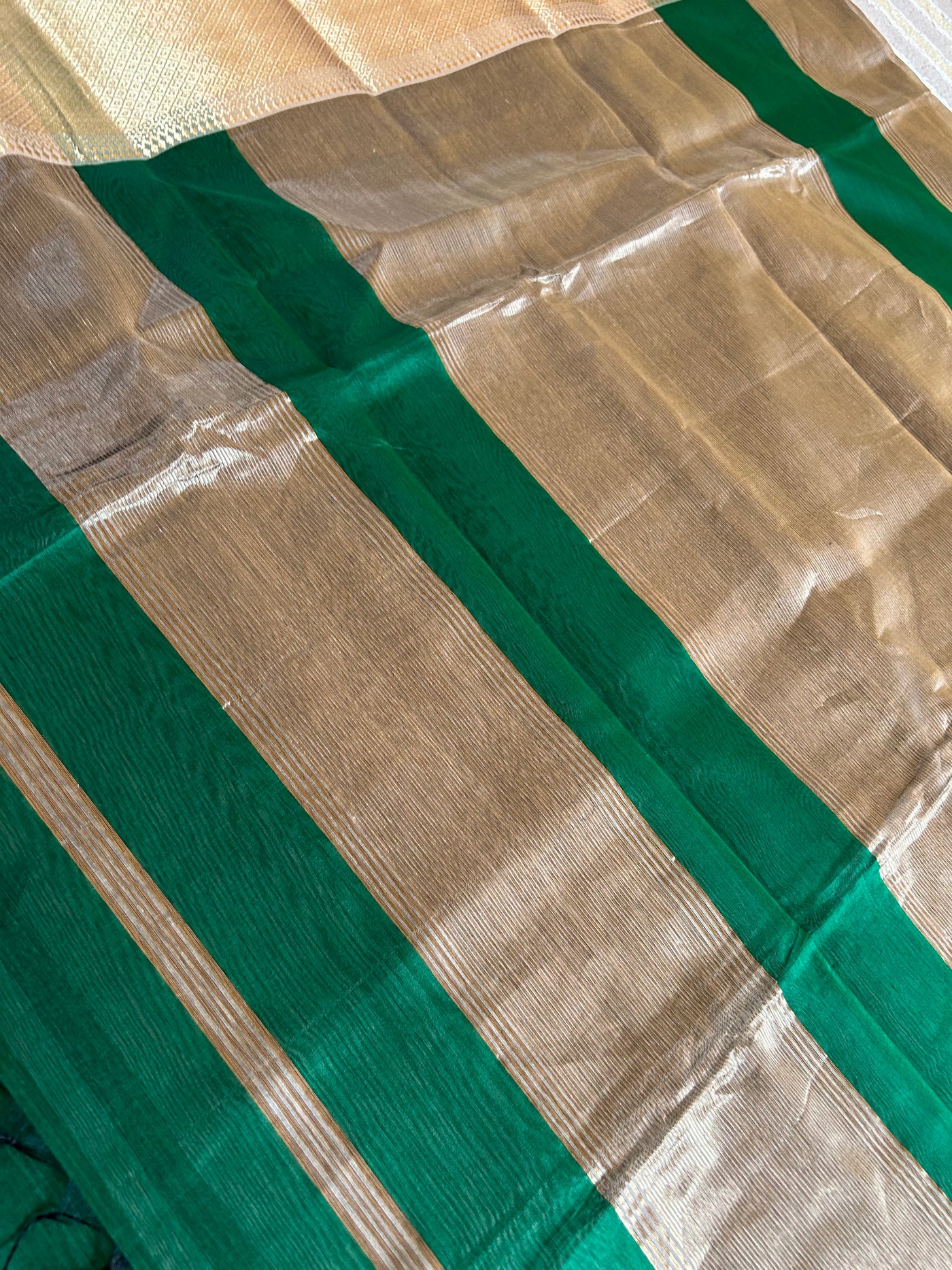 HARINI: Handloom Silk-Cott Maheshwari Saree With Zari Border