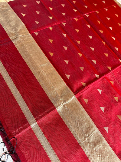 APARNA: Handloom Silk-Cott Maheshwari Saree With Zari Border