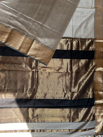 MRNALI: Handloom Silk-Cott Maheshwari Saree With Zari Border