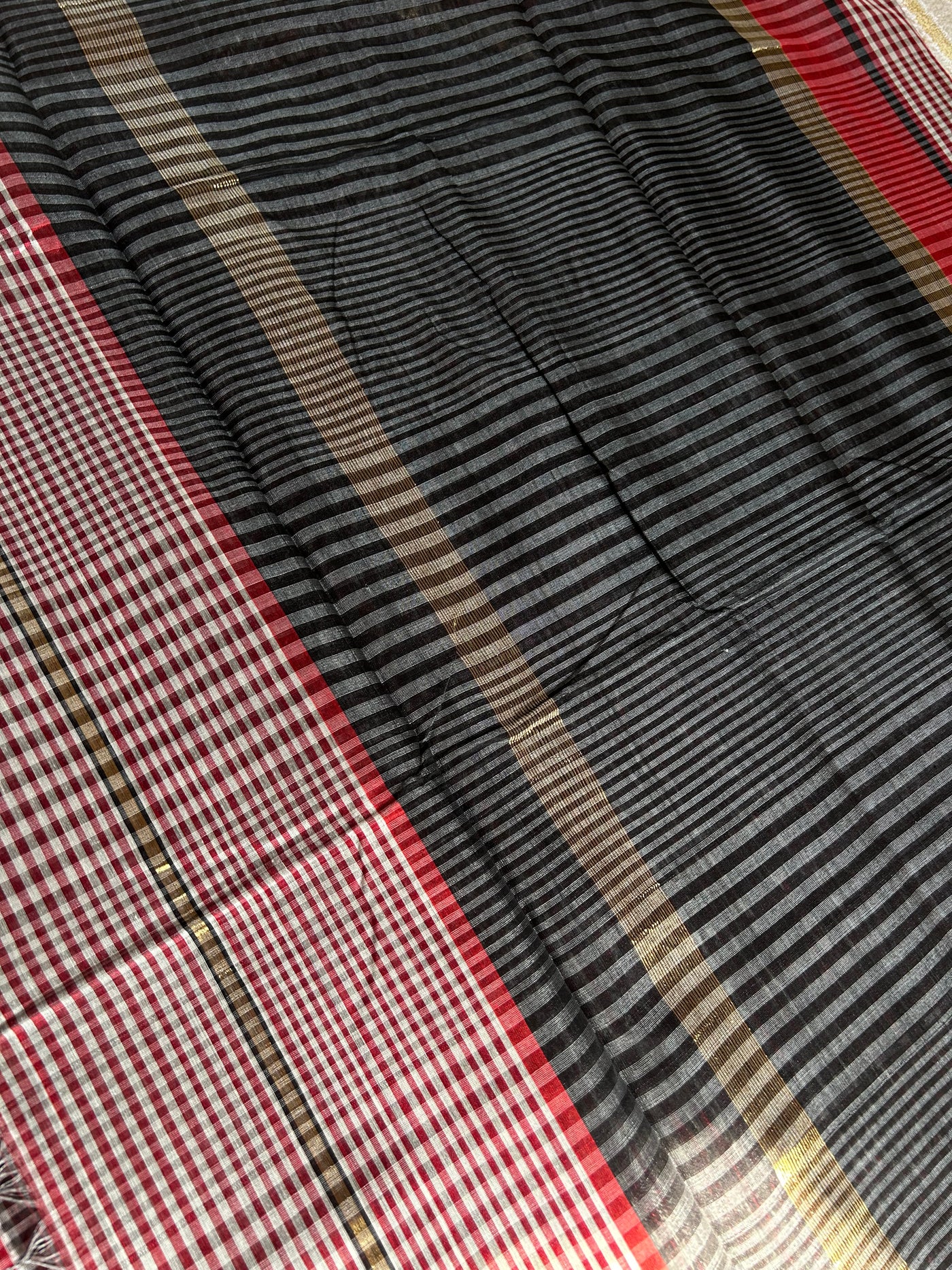 VAIDEHI: Handloom Silk-Cott Maheshwari Saree With Zari Border