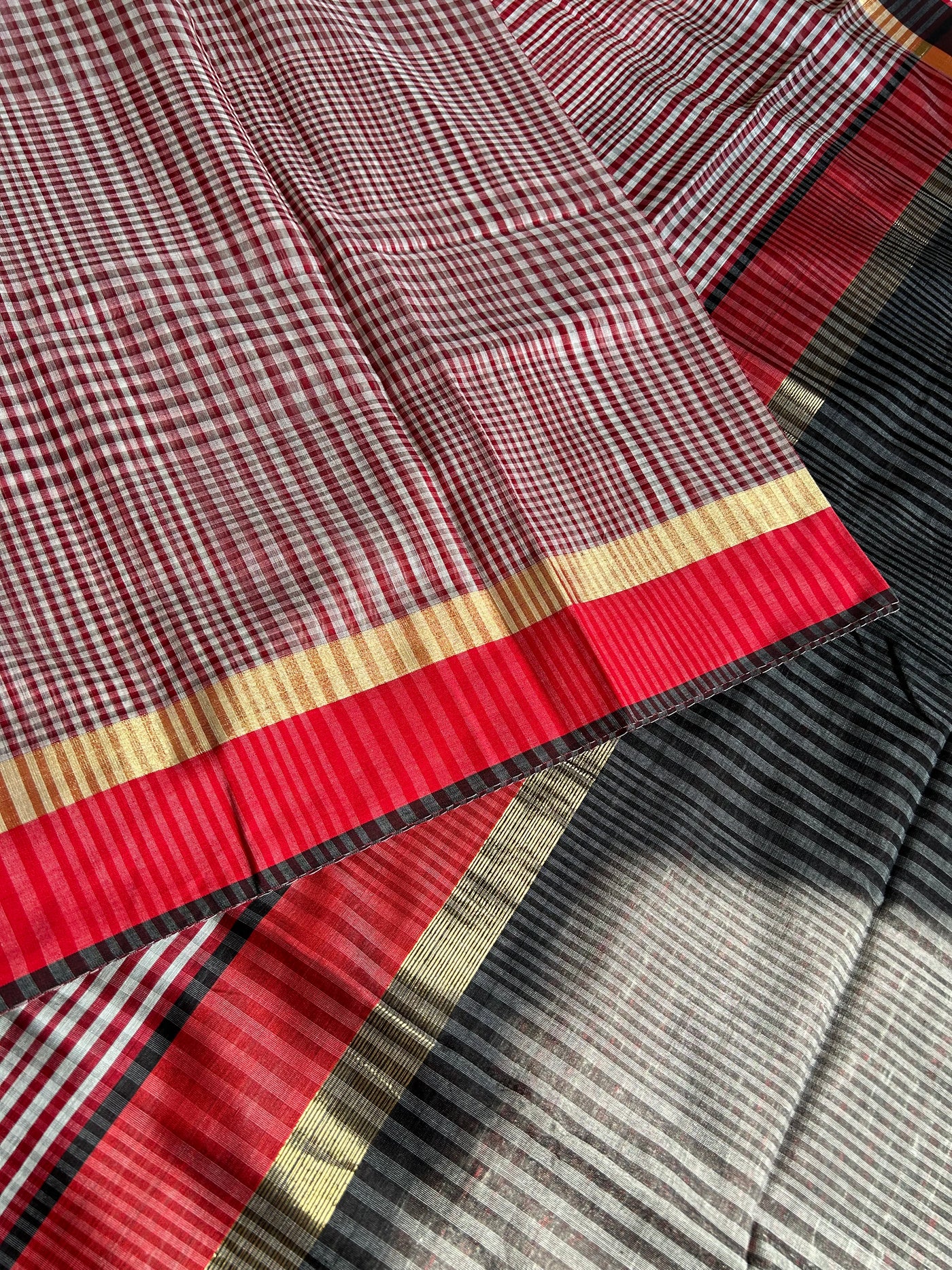 VAIDEHI: Handloom Silk-Cott Maheshwari Saree With Zari Border