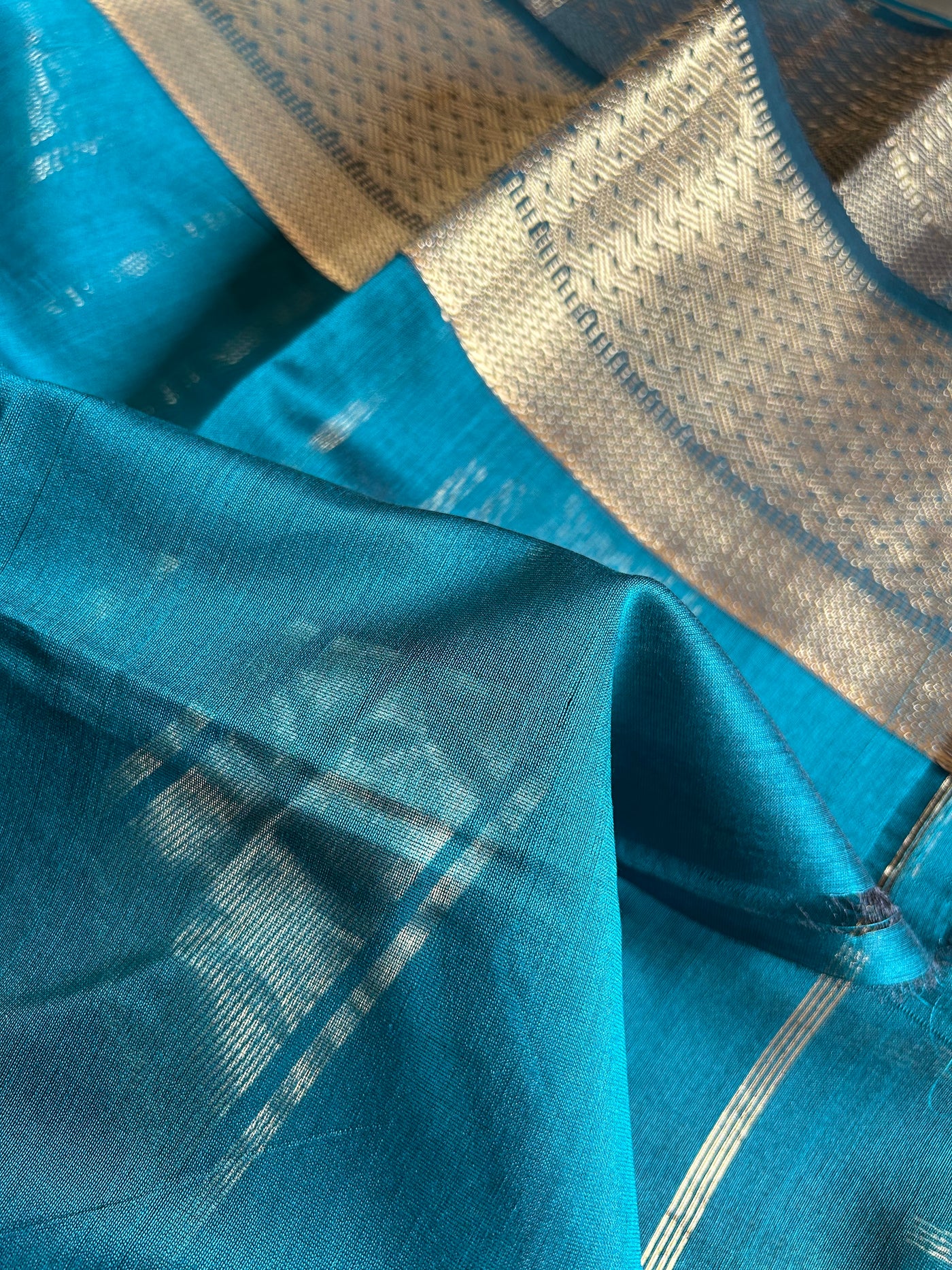 SHAGUN : RAMA GREEN Handloom Silk-Cott Maheshwari Saree With Zari Border