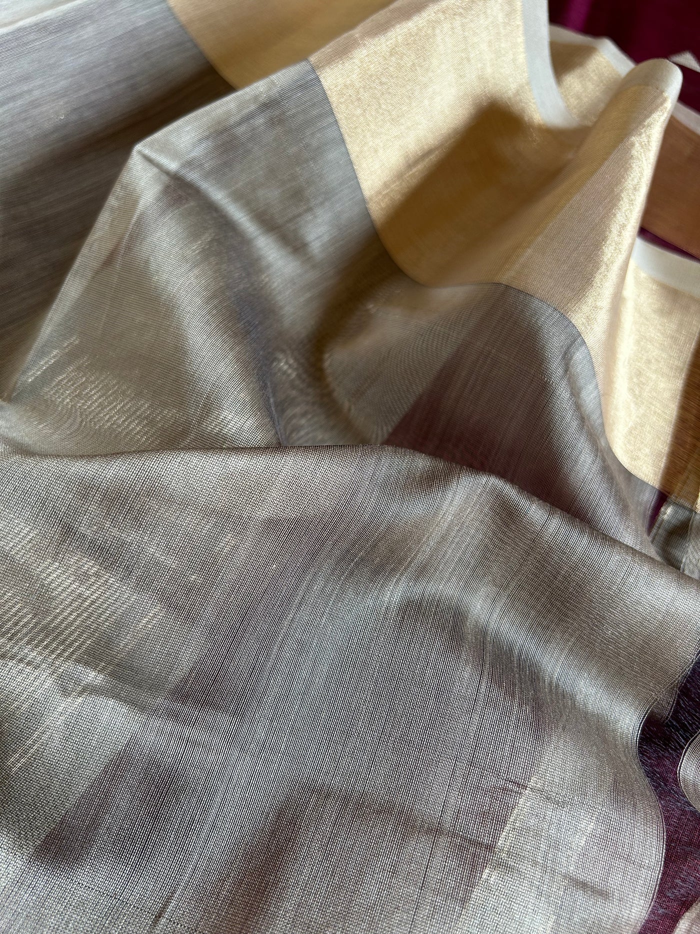 MAITHILI : Handloom Silk-Cott Maheshwari Saree With Zari Border