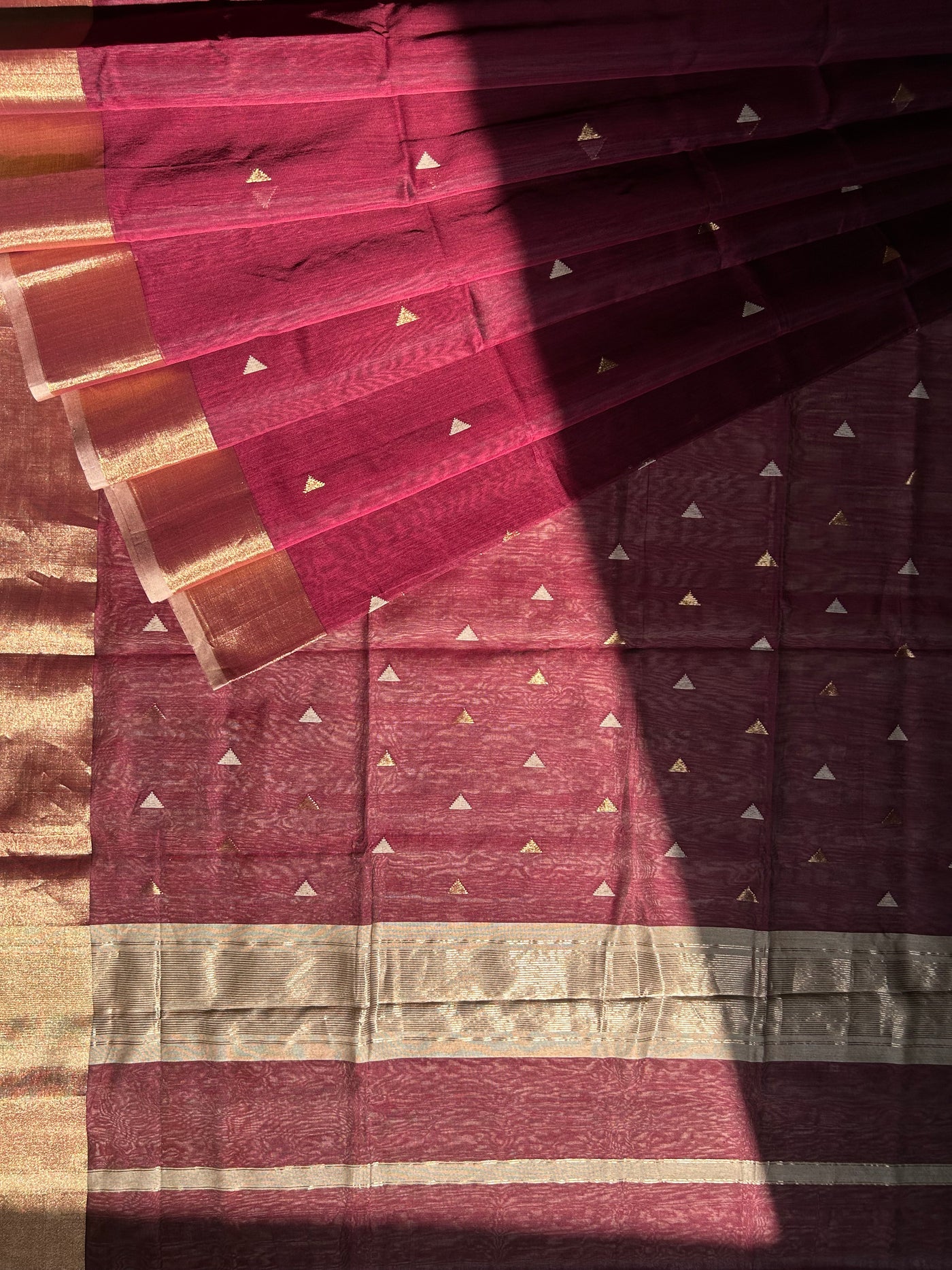 MAITHILI : Handloom Silk-Cott Maheshwari Saree With Zari Border