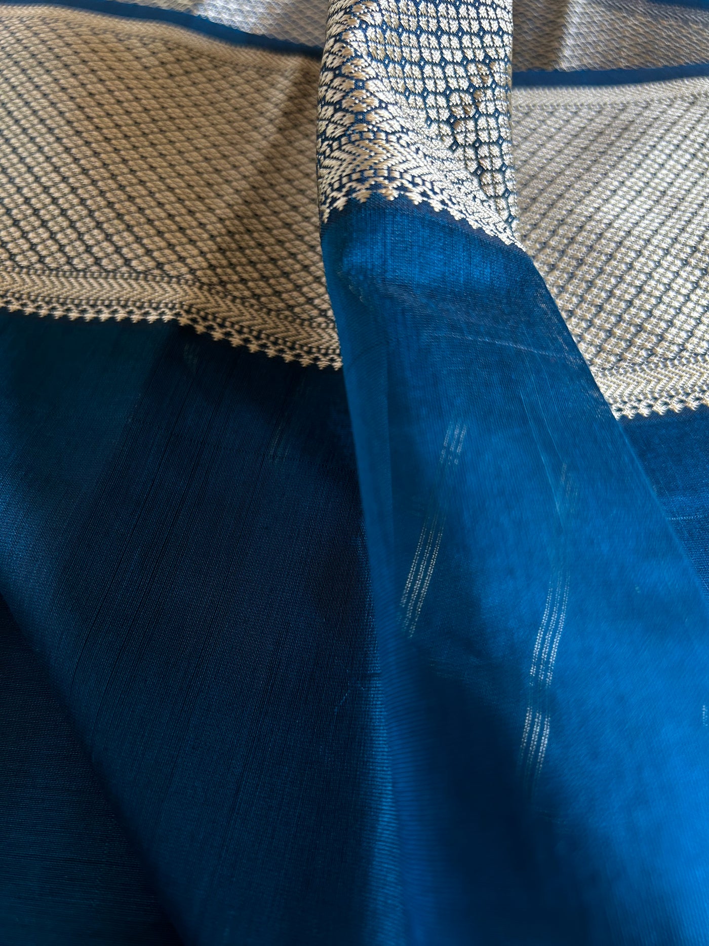 HEMA: Handloom Silk-Cott Maheshwari Saree With Zari Border