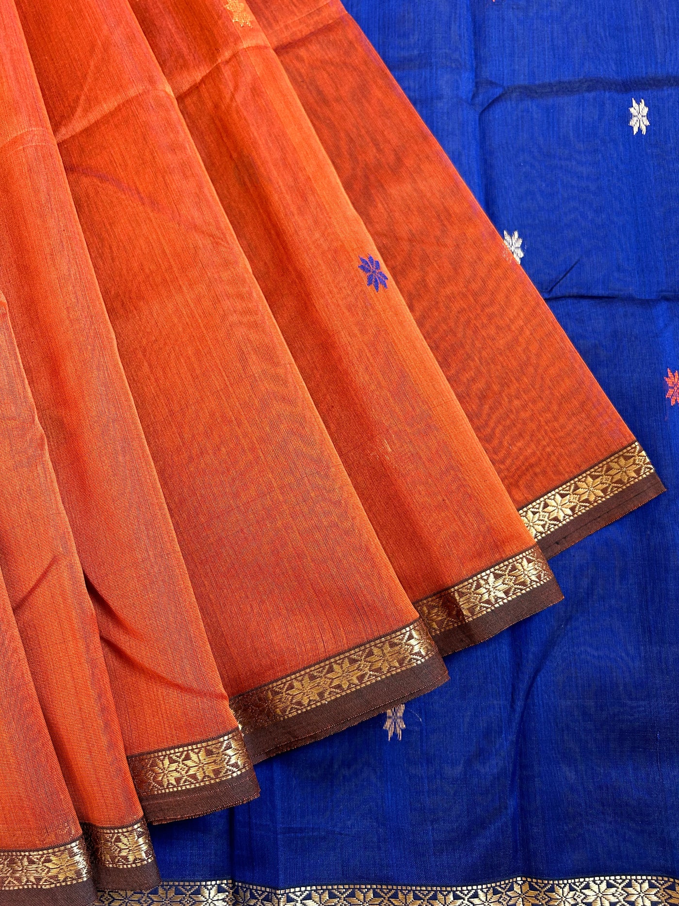 NAVJYOTI: Handloom Silk-Cott Maheshwari Saree With Zari Border