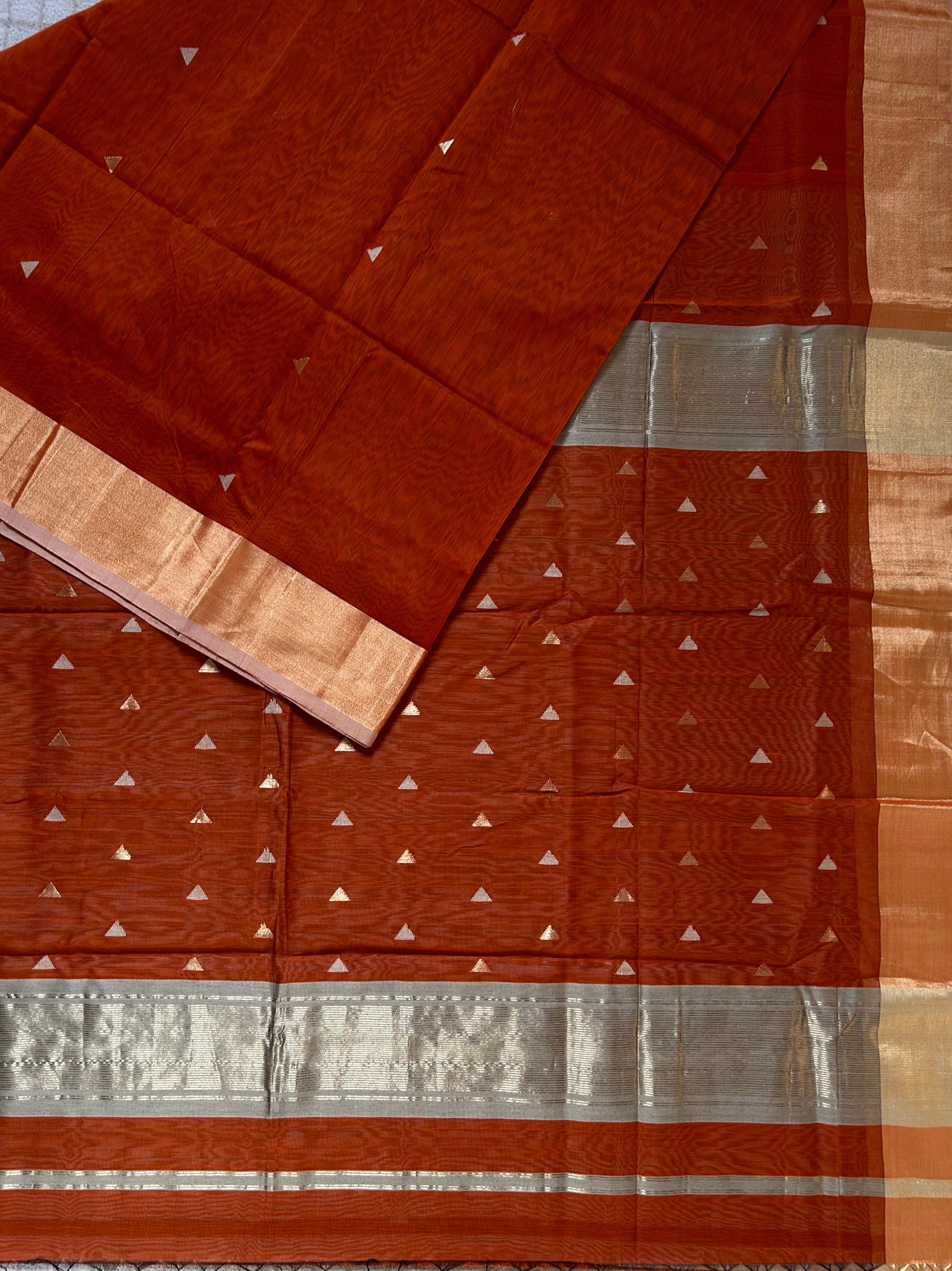 KRISHNA: Handloom Silk-Cott Maheshwari Saree With Zari Border