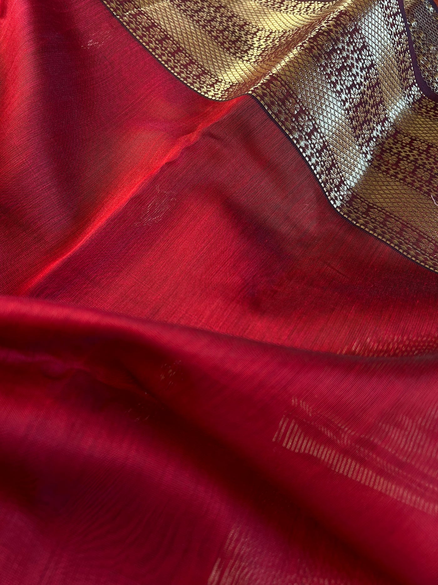 VAIJYANTI: Handloom Silk-Cott Maheshwari Saree With Zari Border