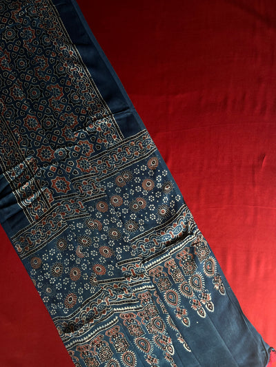 PALAK : Handblock Ajrakh Modal Silk Suitset