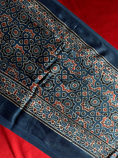 PALAK : Handblock Ajrakh Modal Silk Suitset