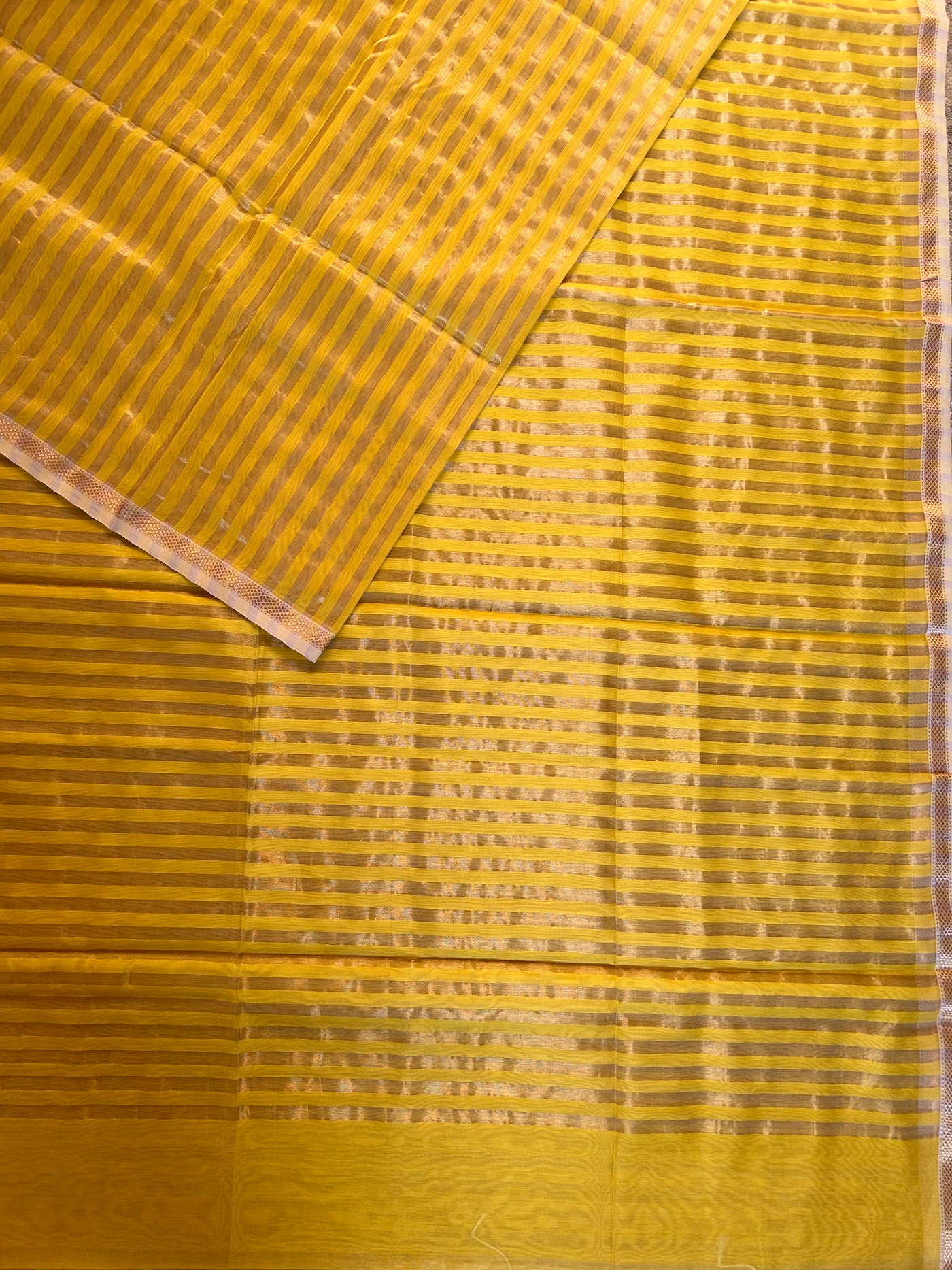 CHANDRA: Handloom Silk-Cott Maheshwari Saree With Zari Border.