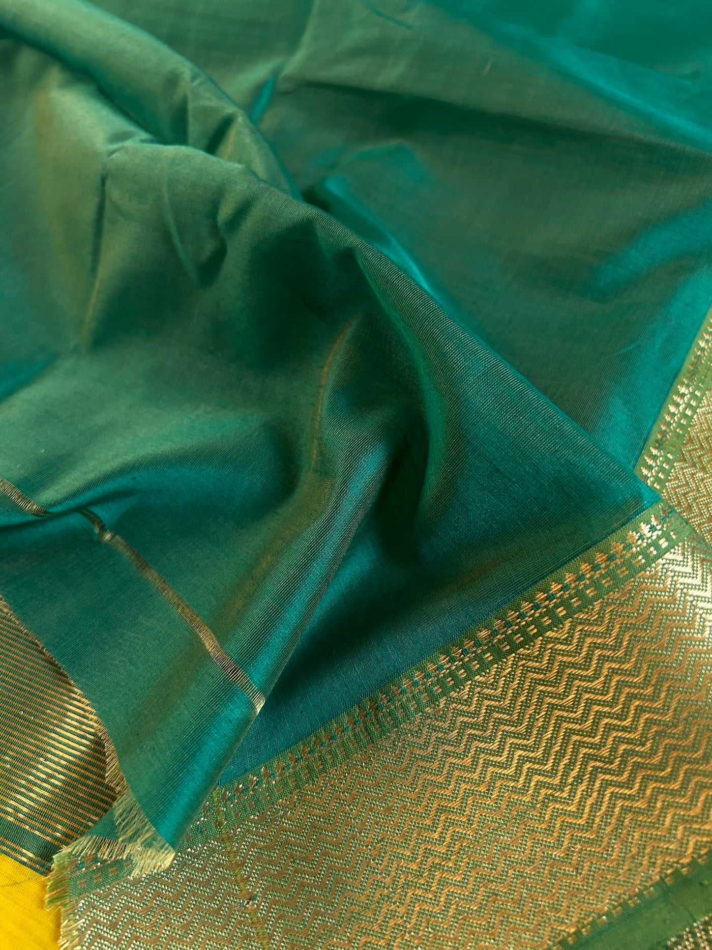 SHAILJA: Handloom Silk-Cott Maheshwari Saree With Zari Border.