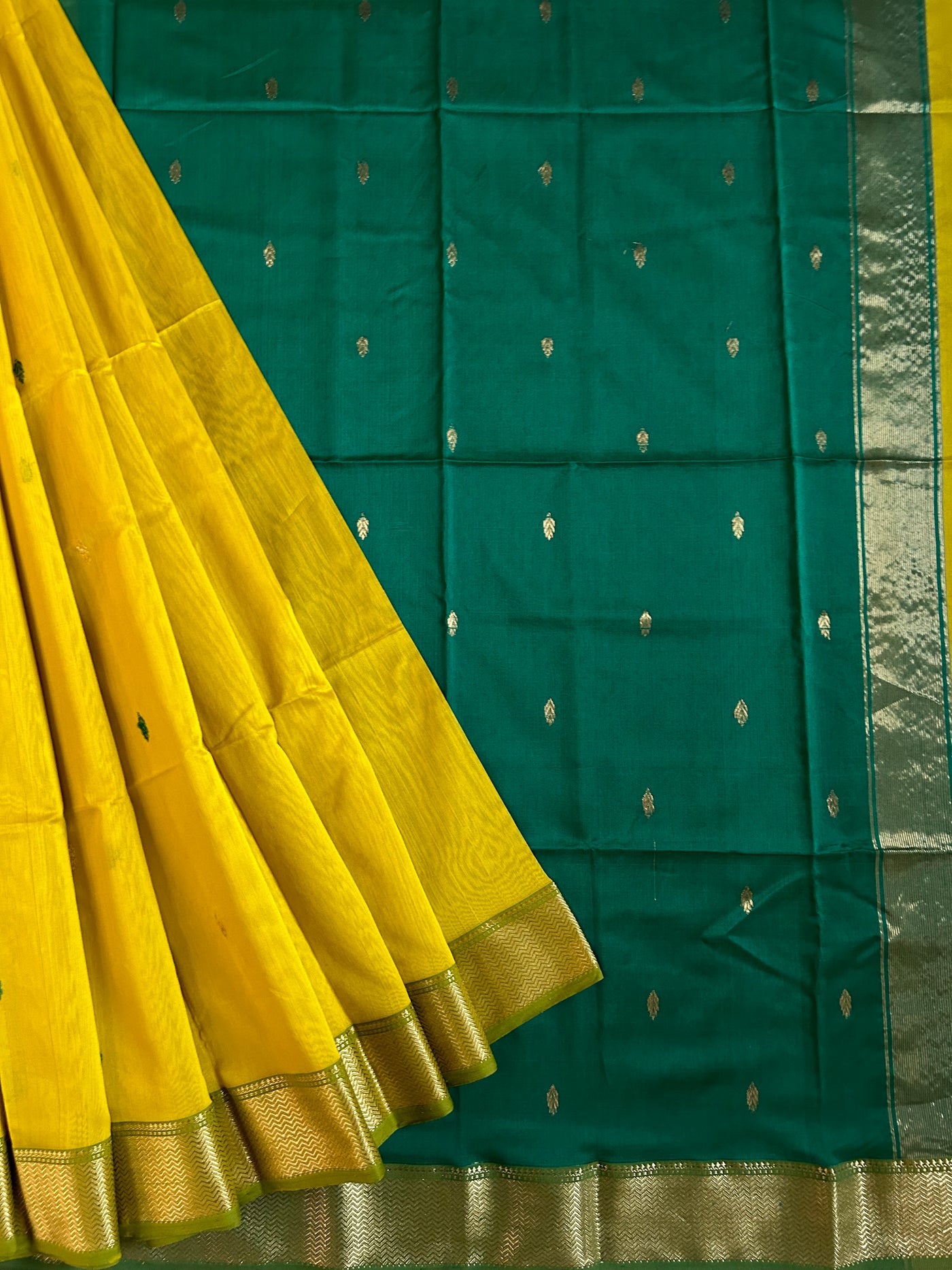 SHAILJA: Handloom Silk-Cott Maheshwari Saree With Zari Border.