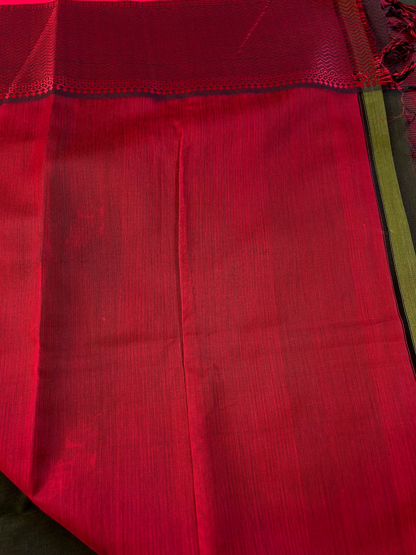 MANGLA: Handloom Silk-Cott Maheshwari Saree With Zari Border