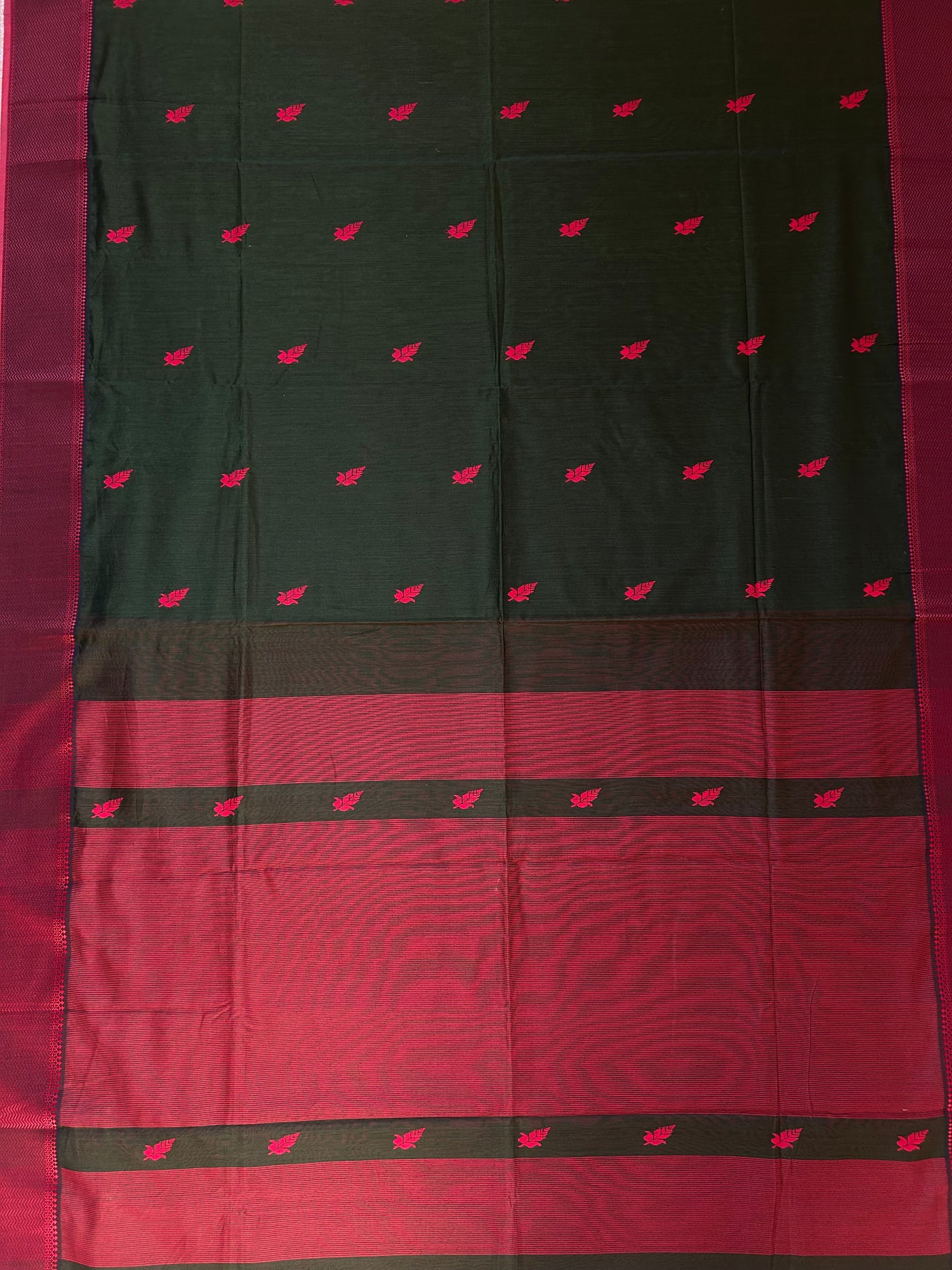 MANGLA: Handloom Silk-Cott Maheshwari Saree With Zari Border