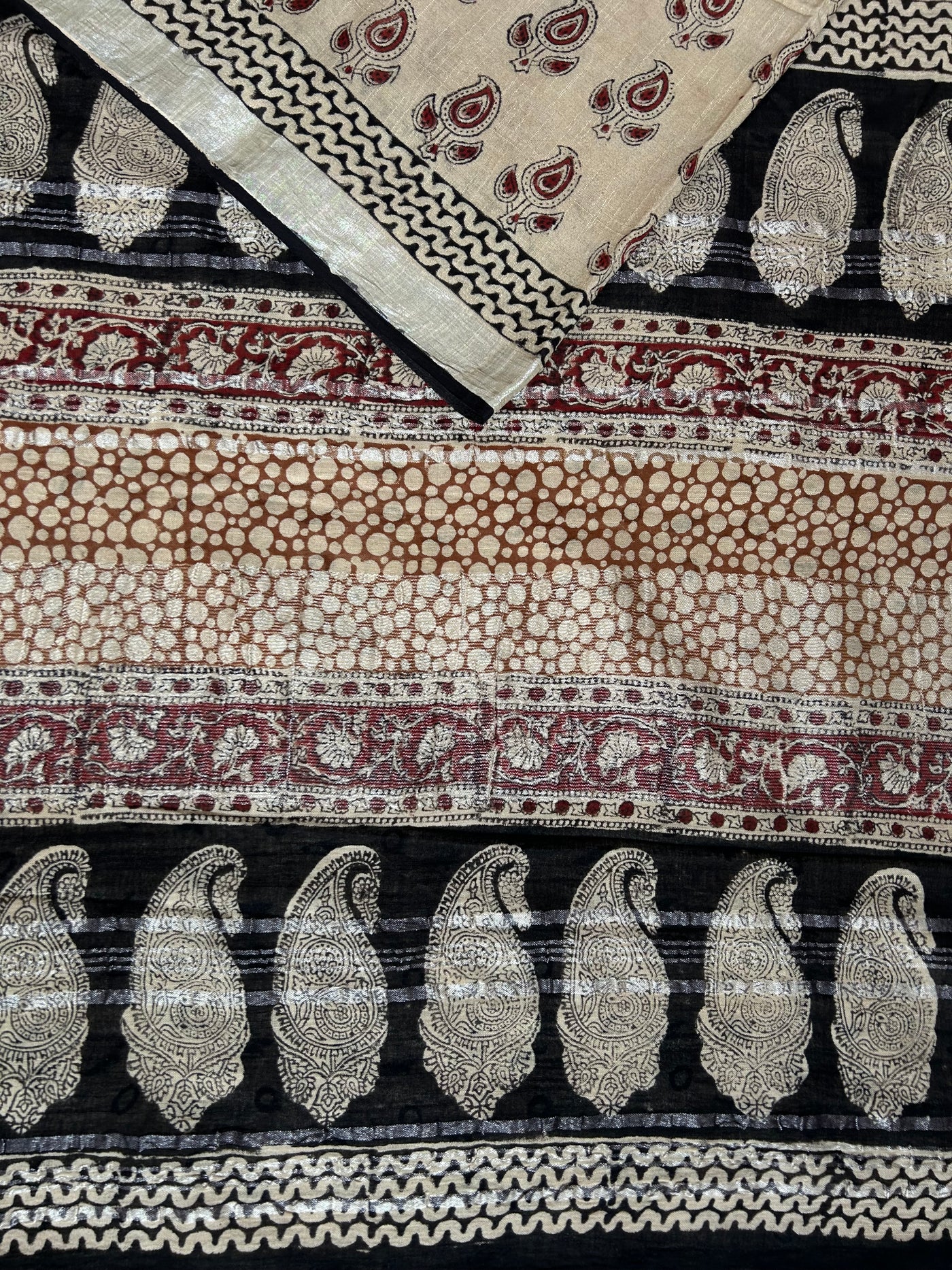 DAKSHA: Handmade linen-cott saree