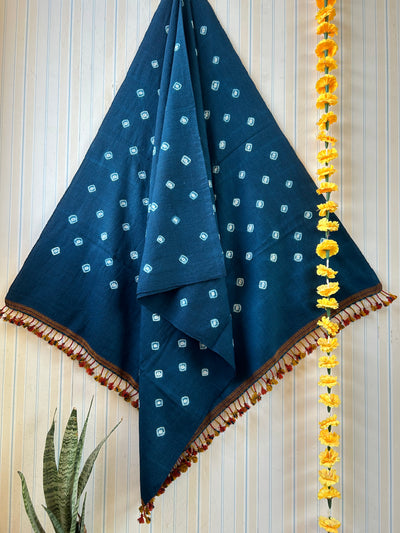 Stars in Sky: Handloom Marino Wool bandni shawl