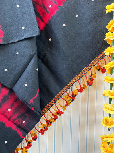 Galaxy: Handloom Marino Wool bandni shawl