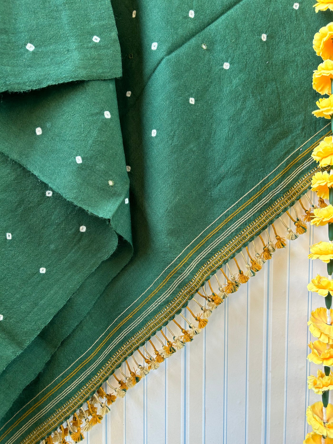 Soft hug:Handloom Marino Wool bandhni shawl