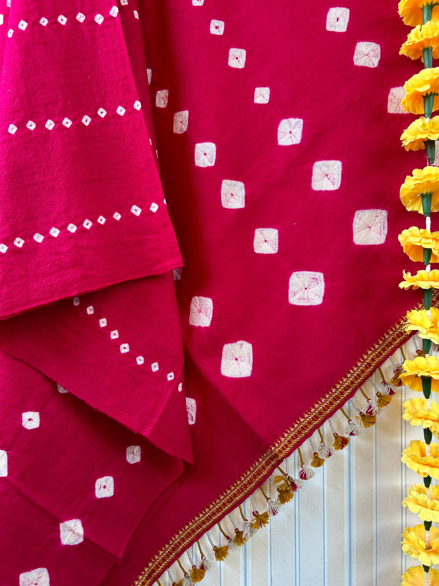 The red love:Handloom Marino Wool bandhni shawl