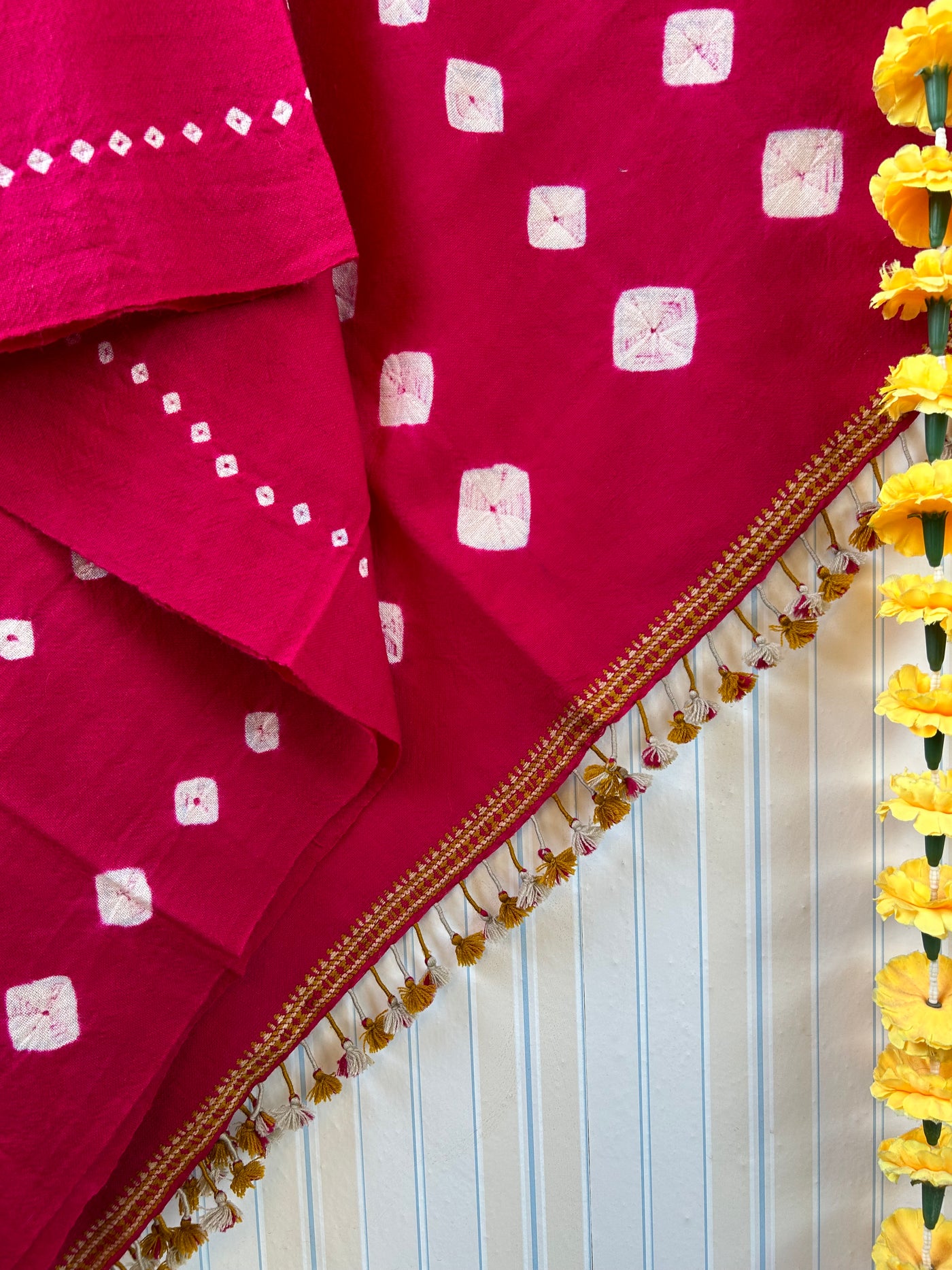 The red love:Handloom Marino Wool bandhni shawl