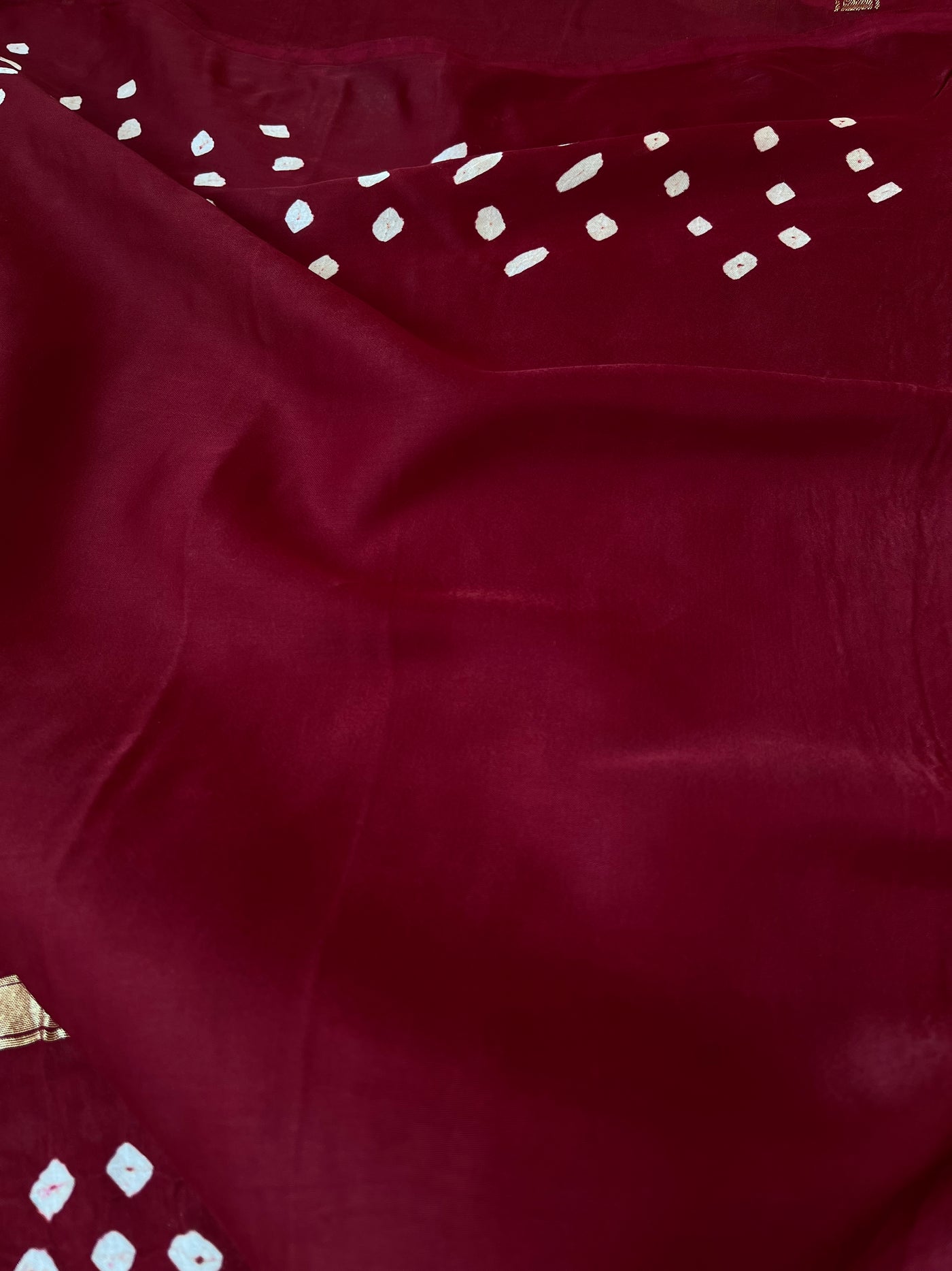 VARTIKA:HANDMADE BANDHANI GHARCHOLA MODAL SILK SAREE