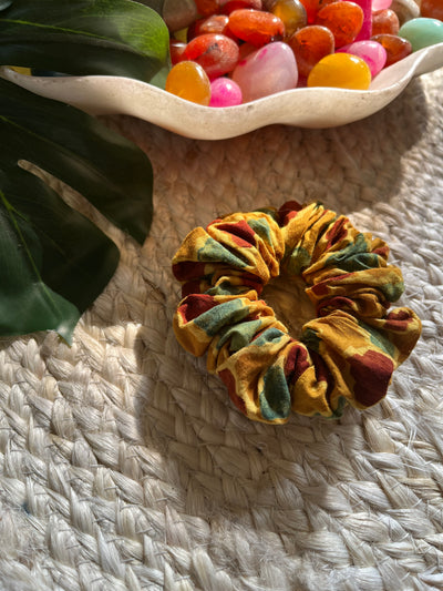 ADA : SCRUNCHIES