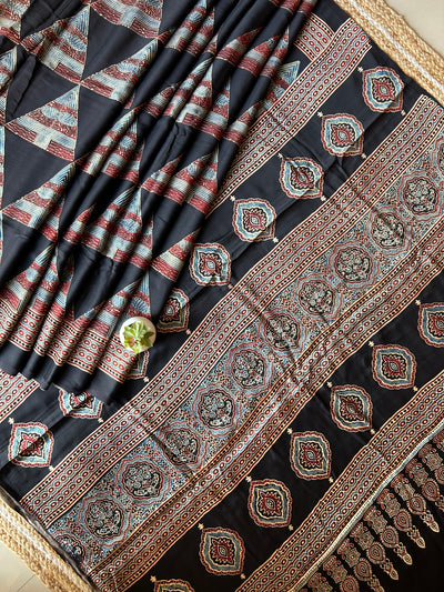 Madhav: BLACK,HANDBLOCK AJRAKH MODAL SILK SAREE