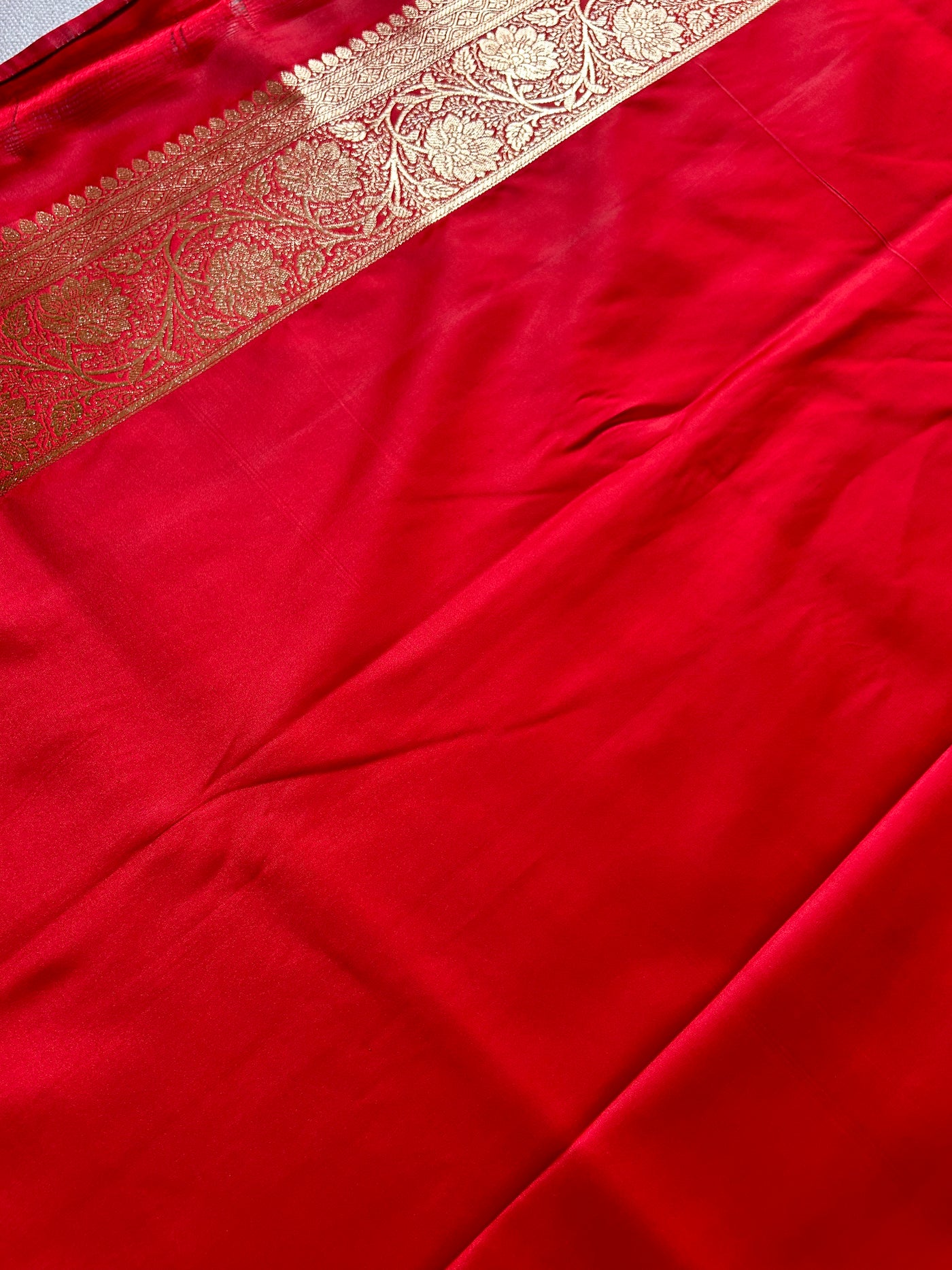 RANGRASIYA : RED, WEDDING WEAR BANARASI KATAN SILK SAREE WITH JAAL WORK.