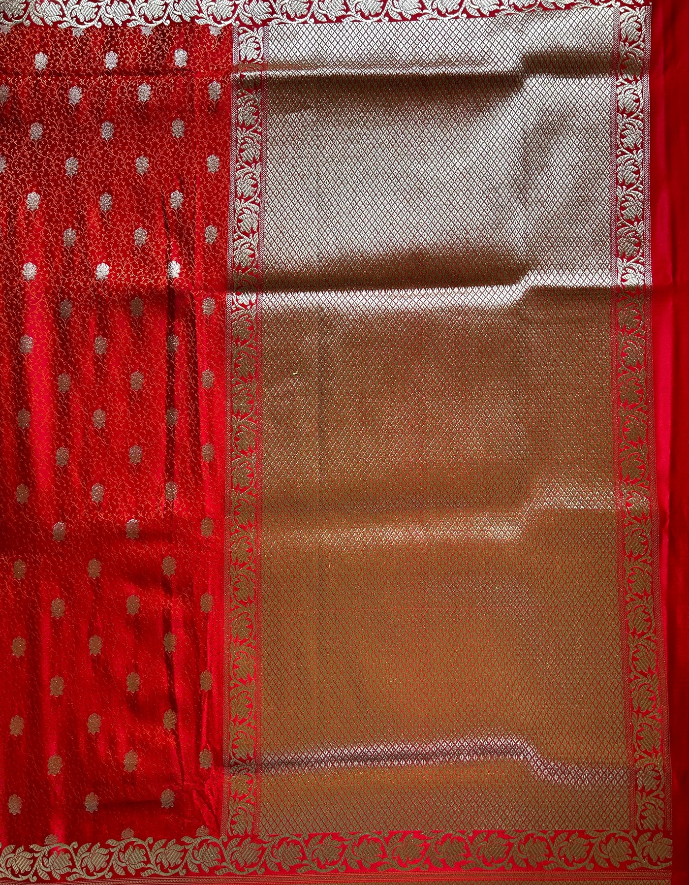 DULHAN : SINDOORI, WEDDING WEAR BANARASI SATIN SILK TANCHUI SAREE WITH ZARI PALLU.