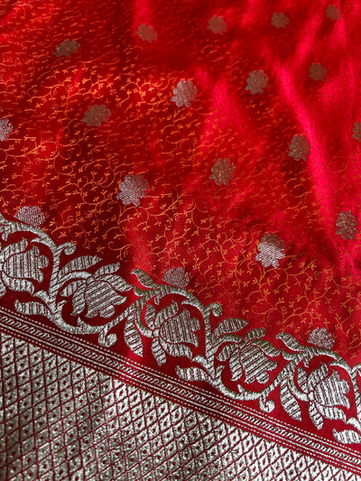 DULHAN : SINDOORI, WEDDING WEAR BANARASI SATIN SILK TANCHUI SAREE WITH ZARI PALLU.