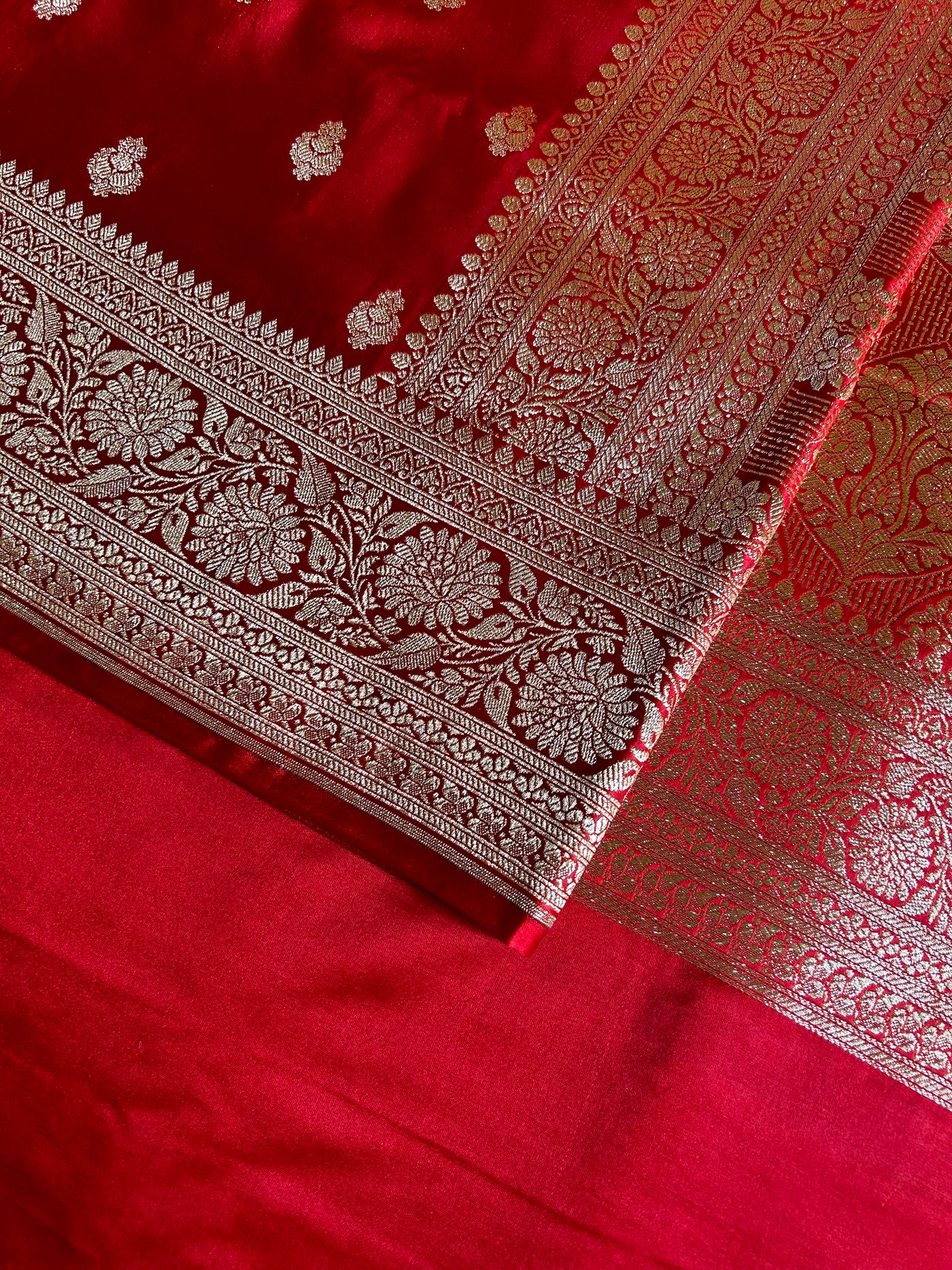 NAYANTARA : RED, WEDDING WEAR PURE SILK-EXCEL MASHRU BANARASI SAREE