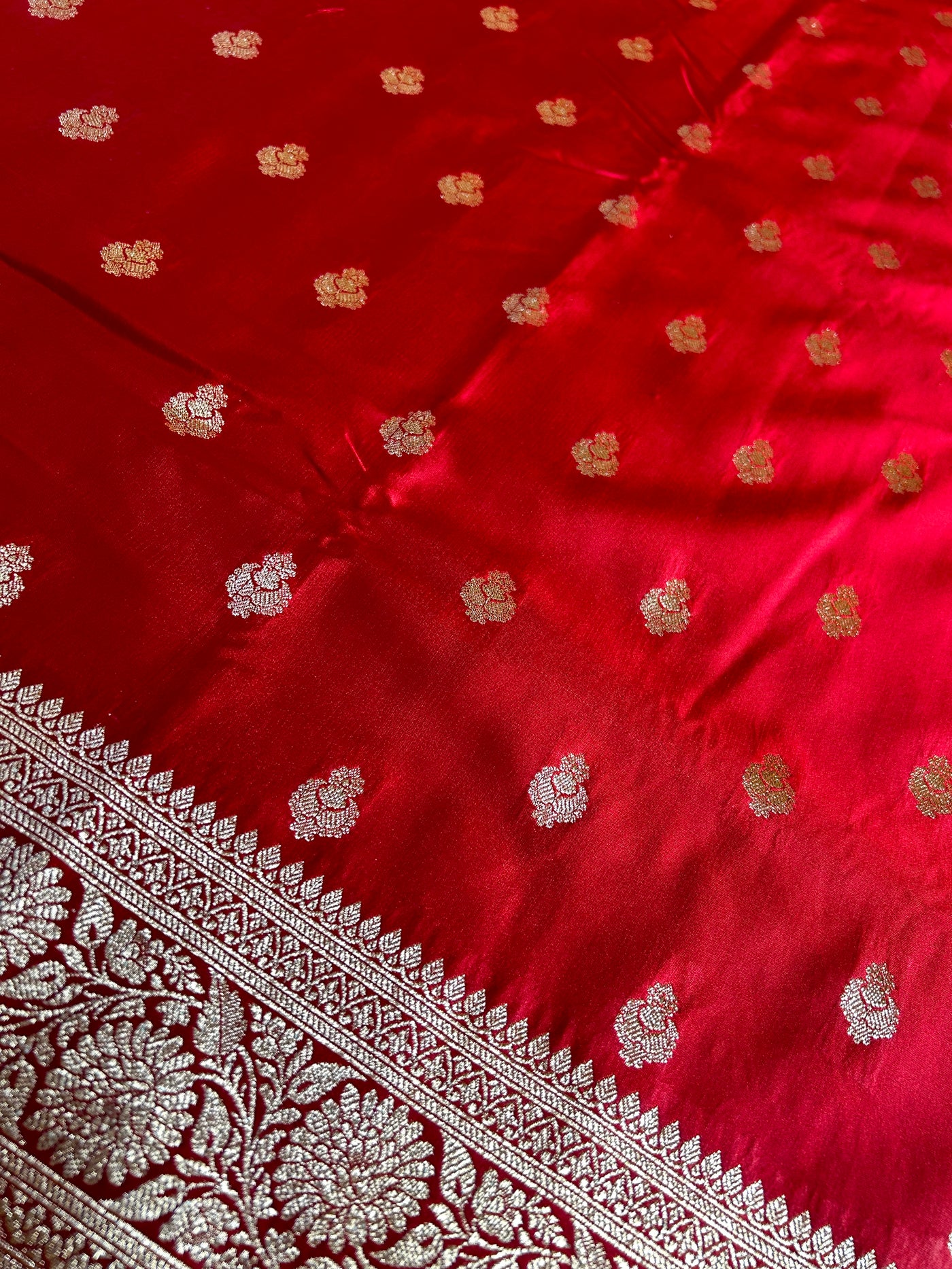 NAYANTARA : RED, WEDDING WEAR PURE SILK-EXCEL MASHRU BANARASI SAREE