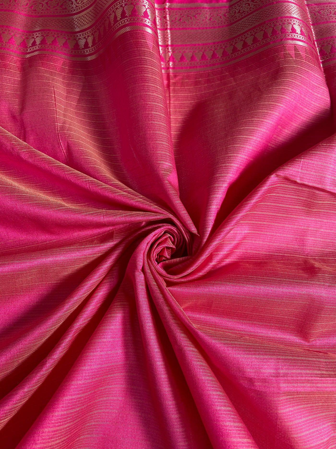 KUNDAN : CREAM, FESTIVE WEAR BANARASI KOTA CHECKS SAREE WITH GANGA- JAMUNA BORDER.