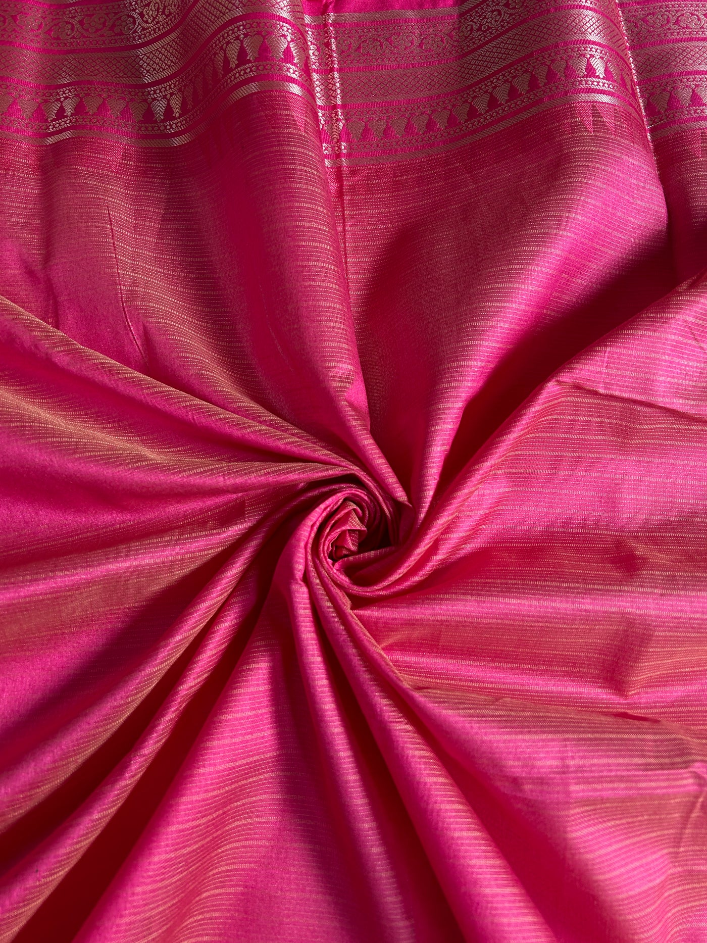 KUNDAN : CREAM, FESTIVE WEAR BANARASI KOTA CHECKS SAREE WITH GANGA- JAMUNA BORDER.