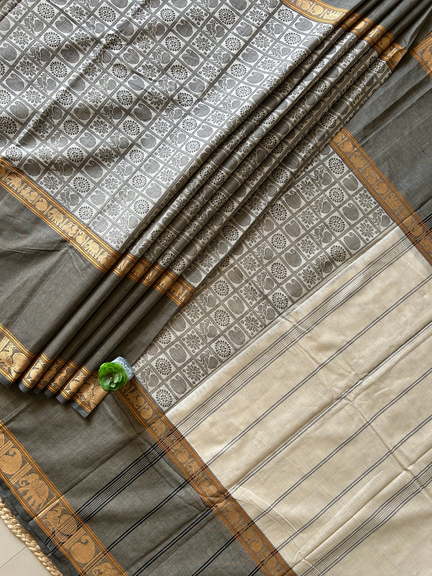 SHRINGAR:GREY, PURE KANCHIPURAM COTTON SAREE WITH JACQUARD WEAVING.