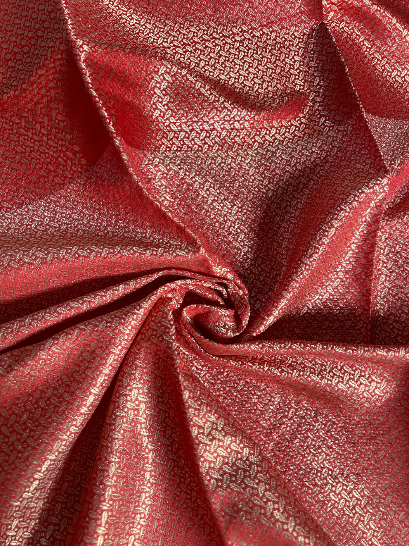 NILAY:CREAM, PARTYWEAR BANARASI TANCHUI SAREE WITH ZARI PALLU.